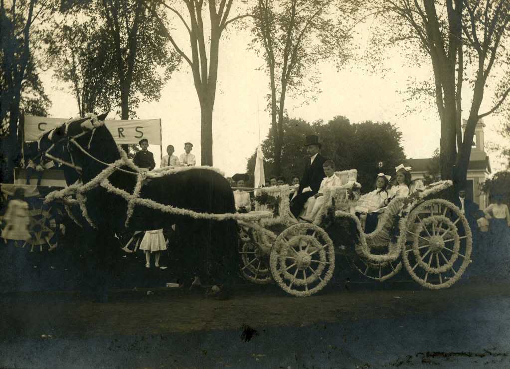 1905-Carnival-John-W-Nichols-&-grandchildren-Cherry Hill farm.jpg