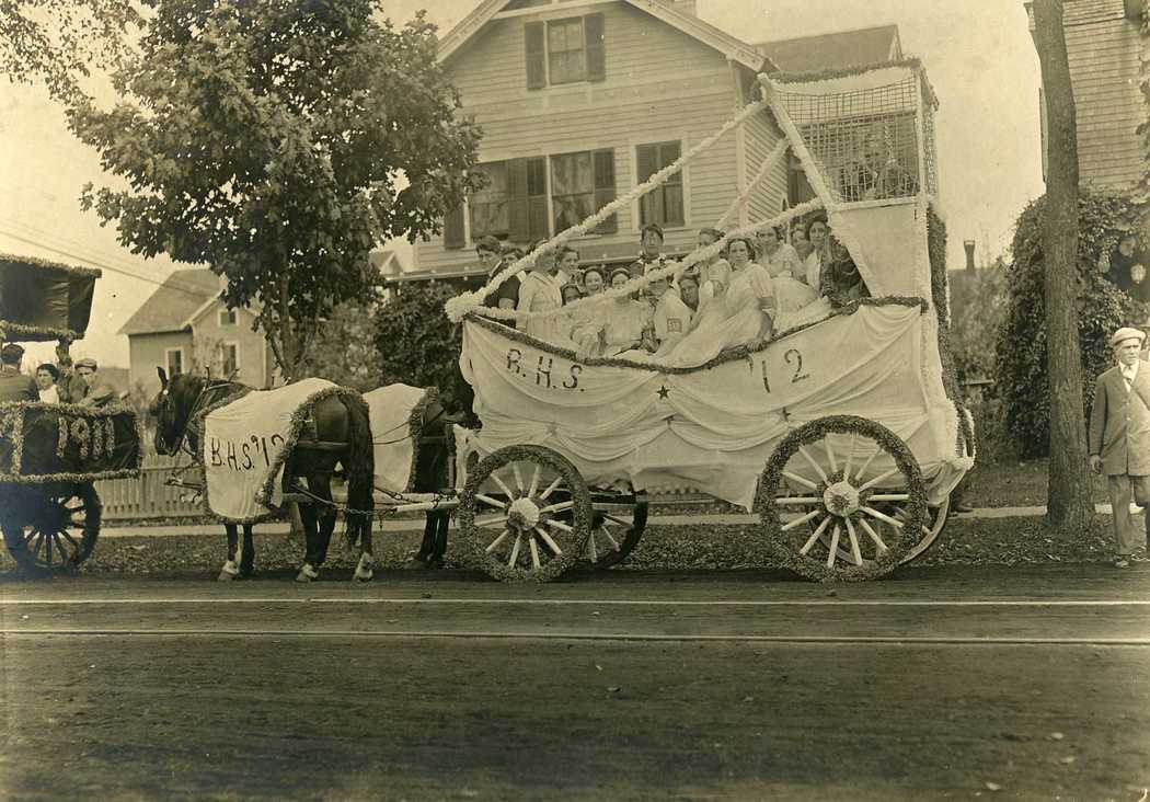 1910-Carnival-High-School-Juniors-Class-of-1912.jpg