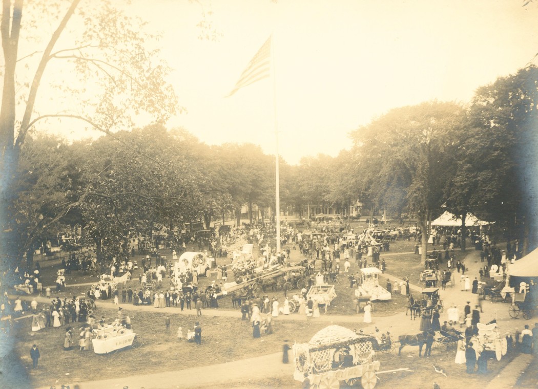 1906-Carnival-Village-Green-Band-Stand.jpg