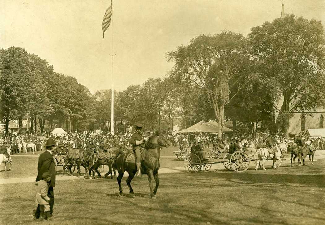 1910-Carnival-Branford-Green.jpg