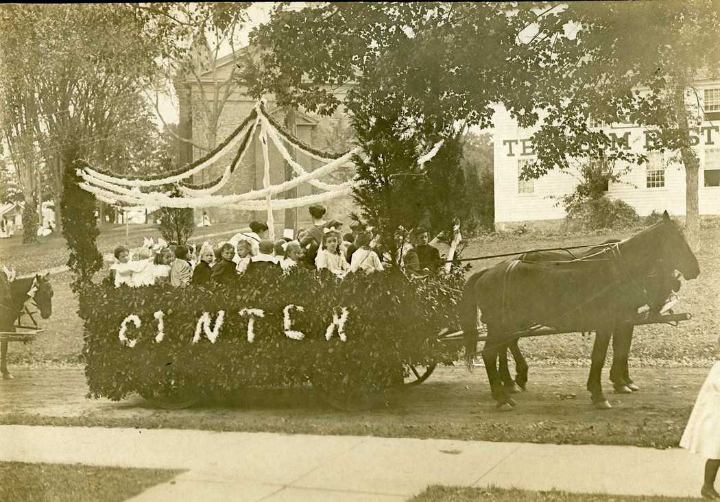 1910-Carnival-Center-School-float-3.jpg