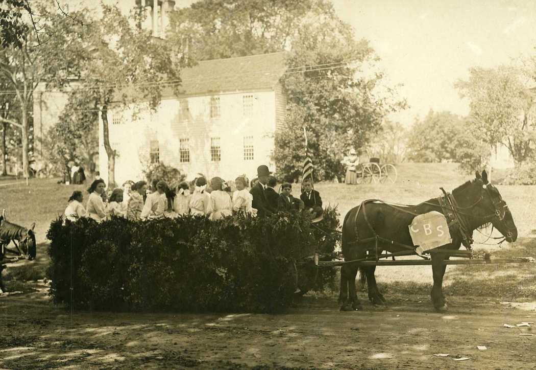 1909-Carnival-Canoe-Brook-School-float.jpg