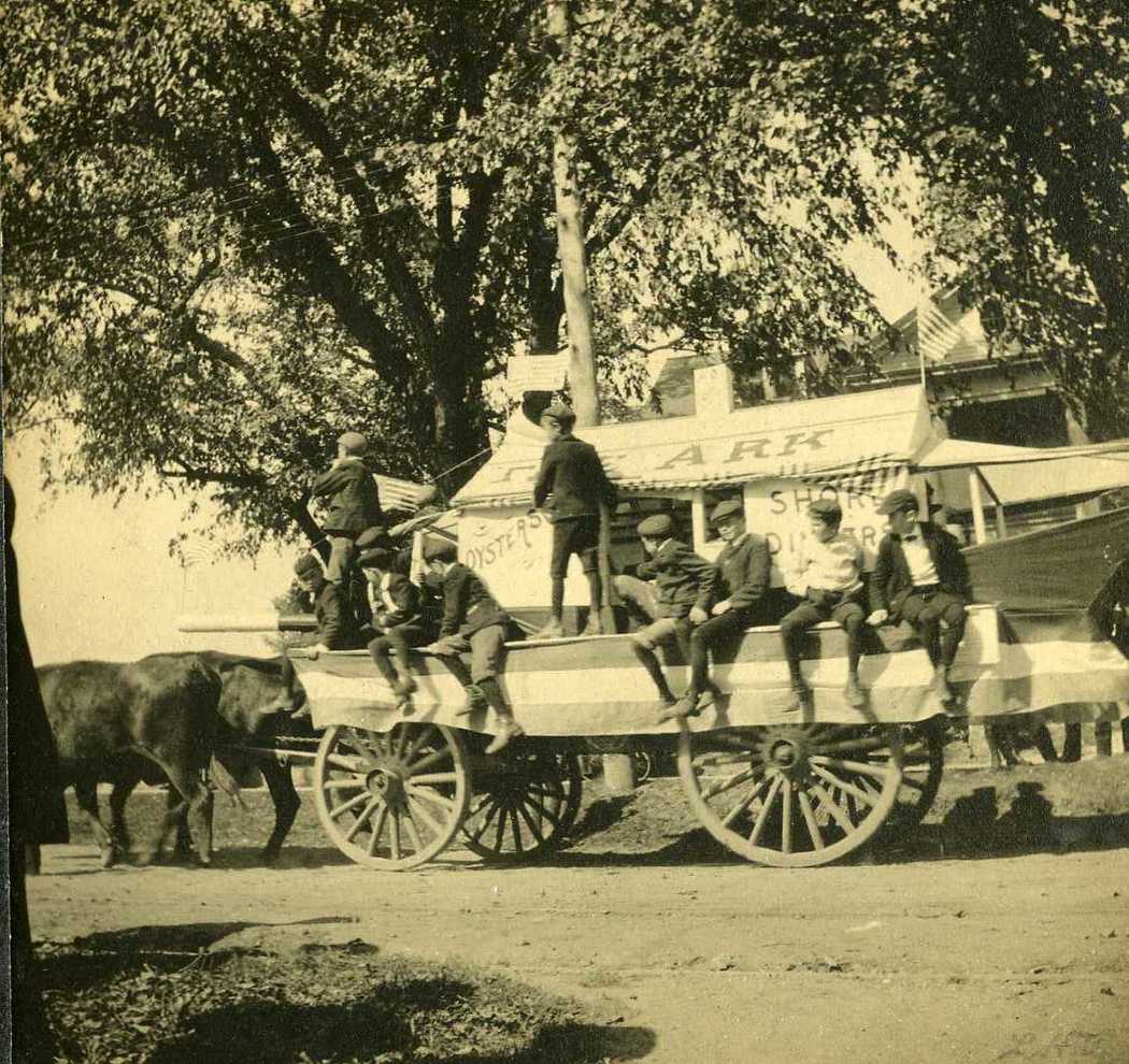 1905-Carnival-The-Ark-float.jpg