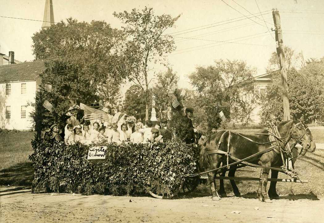 1909-Carnival-Center-School-float.jpg