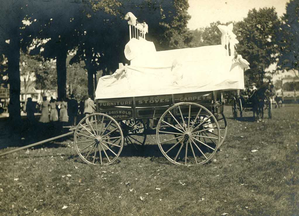 1905-Carnival-Samuel-A-Griswold-Store-float.jpg