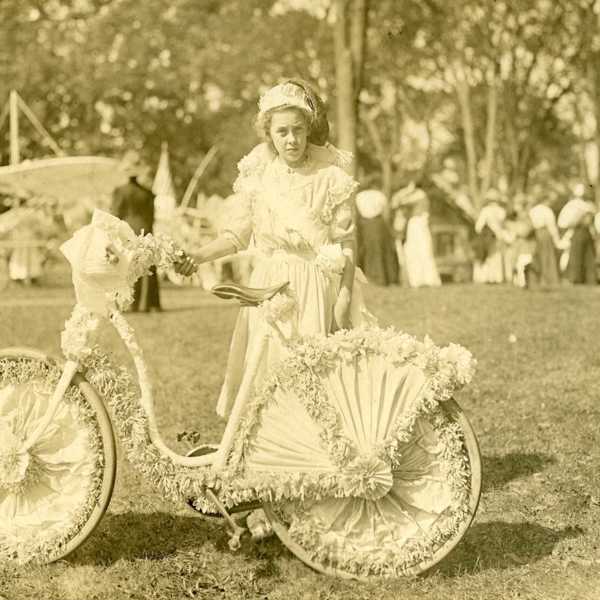 1910-Carnival-Florence-Pond.jpg