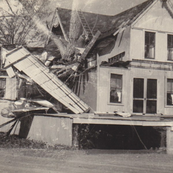 Davis Cottage, Clark Avenue #1