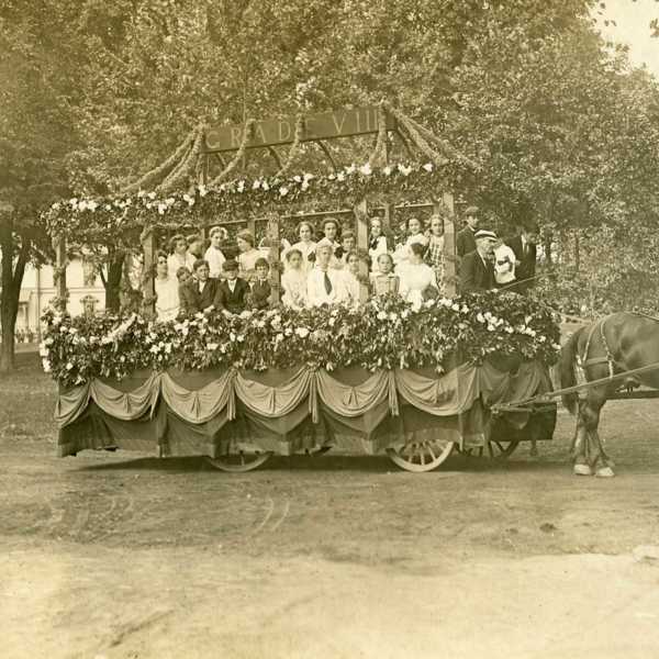 1910-Carnival-Center-School-Grade-8.jpg