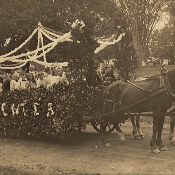 1910 Carnival: Center School Float #7