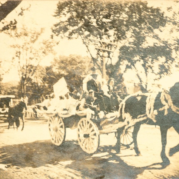 1906-Carnival-Unidentified-Buggy.jpg