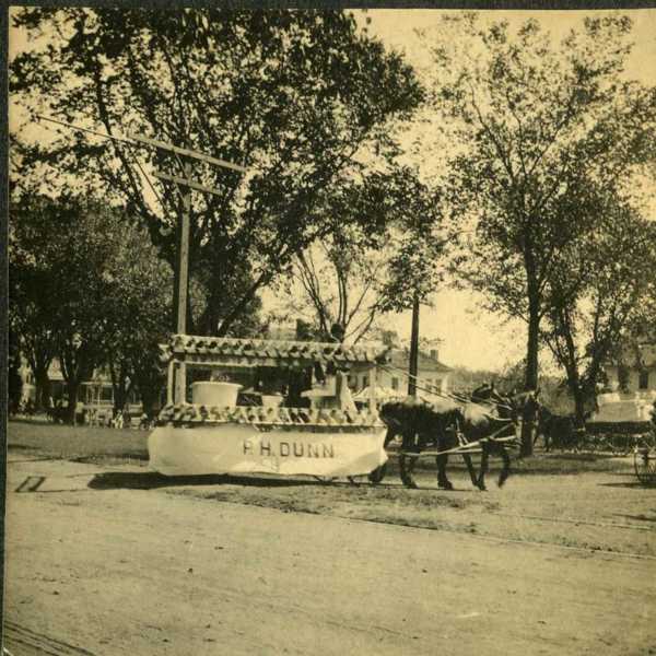 1905 Carnival: P.H. Dunn Float