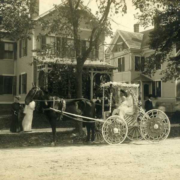 1905-Carnival-Olive-Barbara-Alice-wife-of-Dr-Wilson-Thompson.jpg