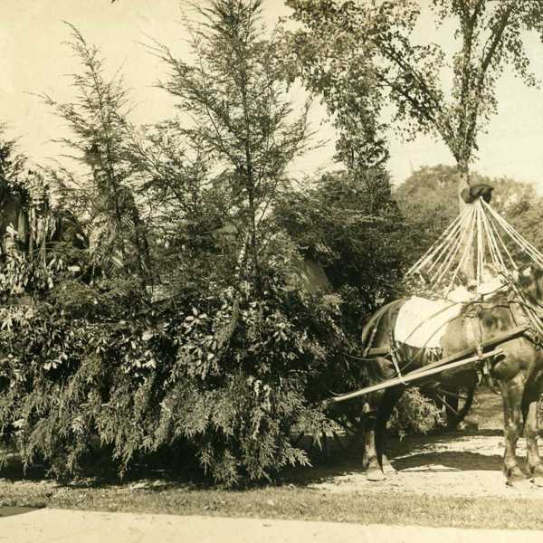 1909-Carnival-Ely-&-Averill.jpg