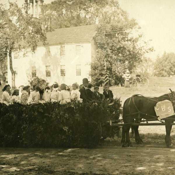 1909-Carnival-Canoe-Brook-School-float.jpg