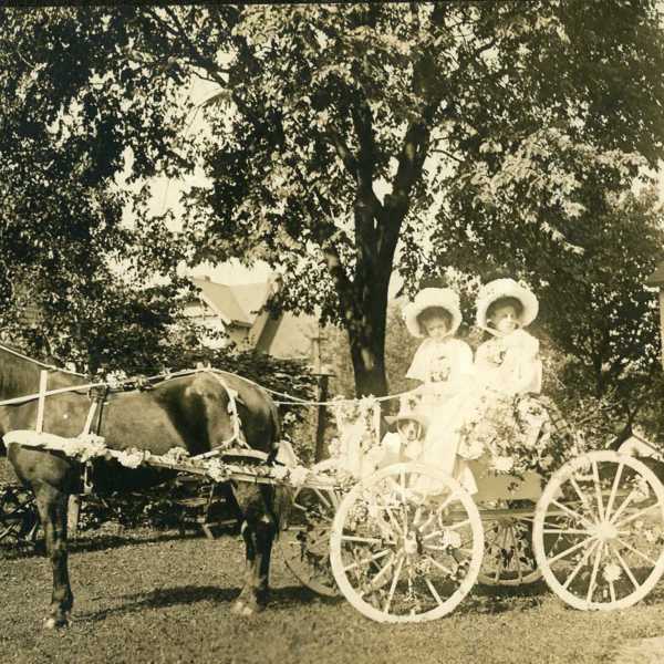 1909-Carnival-Mrs-Norman-Brainerd-&-Molly-Drake.jpg 1909-Carnival-Mrs-Norman-Brainerd-&-Molly-Drake.jpg