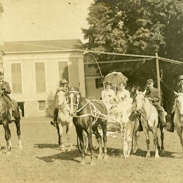 1910-Carnival-North-Branford-delegation.jpg