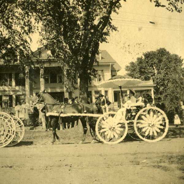 1905 Carnival: Mrs. George E. Evans