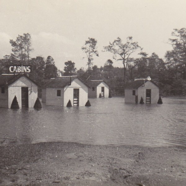 East Main Street, Regan&#039;s Cabins #1